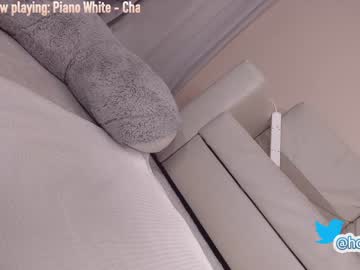 webcam girl hollyextra image #604815