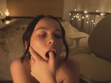webcam girl bibi_it_is image #513360