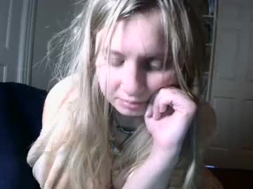 webcam girl scartit image #834443