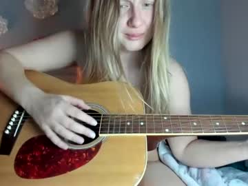 webcam girl scartit image #3981432