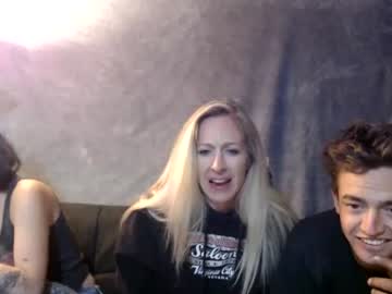 webcam couple jess_glamis96 image #2190026