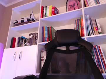 webcam girl holy_crap__ image #4754948