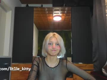 webcam girl lit1le_kitty_ image #3768865