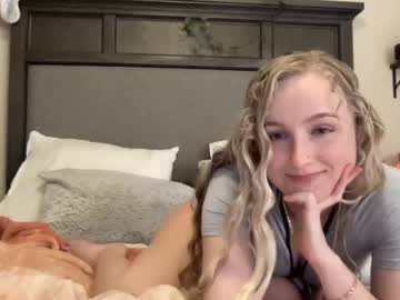 webcam girl peachezzs image #3236057