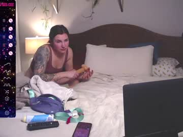 webcam couple double_trouble420 image #3477928