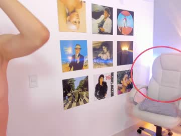 webcam girl little_effy18 image #5245338