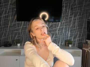 webcam girl lynnatlee image #6743420