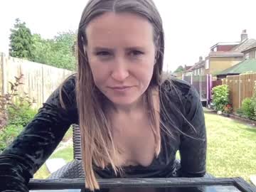 webcam girl eatmypie69 image #2096885