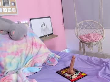 webcam girl little_effy18 image #2810680