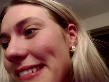 webcam girl bambis_honeypot image #947083