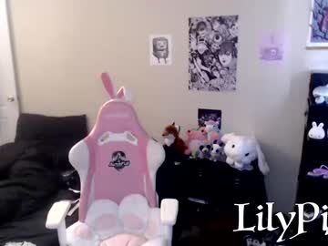 webcam girl lilypixel image #2752710