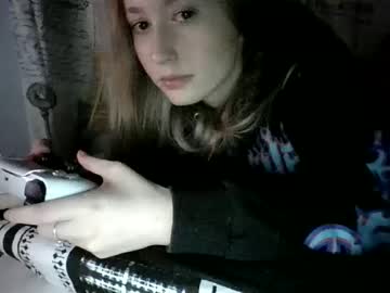 webcam girl petitetinybabe image #5224861