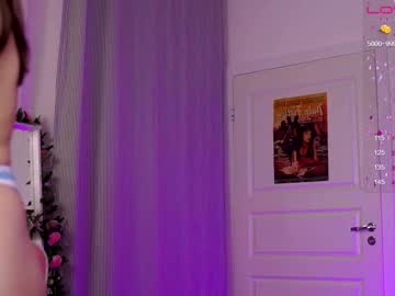 webcam girl holliwould_ image #4449060