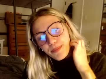 webcam girl bambis_honeypot image #960383