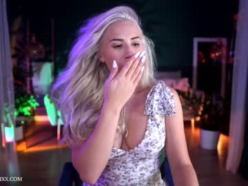 webcam girl provocatrixx image #2896803