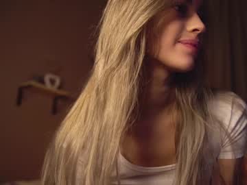 webcam girl cuteelsa_ image #5722199