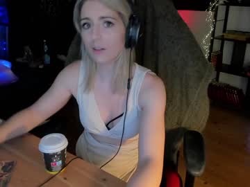 webcam girl kimilee22 image #4670187