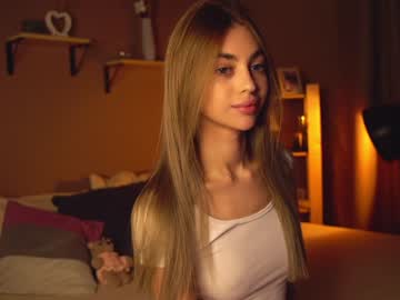 webcam girl cuteelsa_ image #5916482