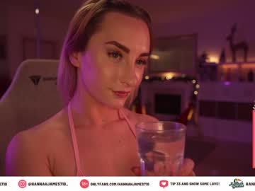 webcam girl hannahjames710 image #3263844