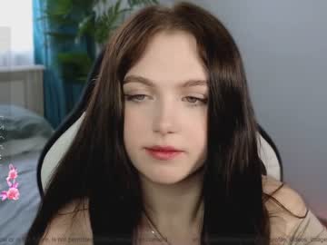 webcam girl small_blondee image #6917733