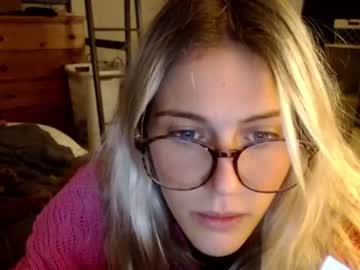 webcam girl bambis_honeypot image #959884