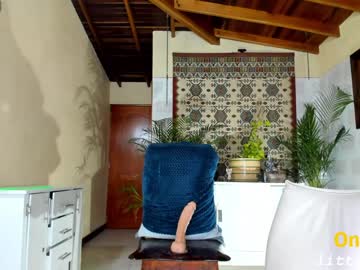 webcam girl little_izzi image #5876727