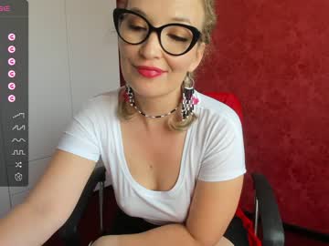 webcam girl emilymilf__ image #5240996