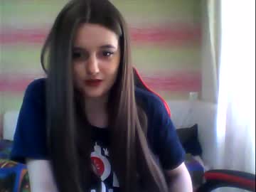 webcam girl emmika_ image #1385294