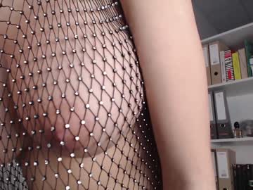 webcam girl eat_mee_out image #1973670