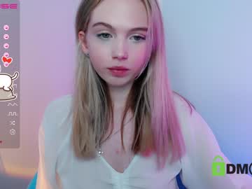 webcam girl small_blondee image #3373176