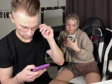 webcam couple dominant_family image #1365007
