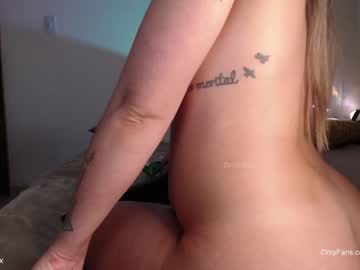 webcam girl _arianalzate_ image #4436061