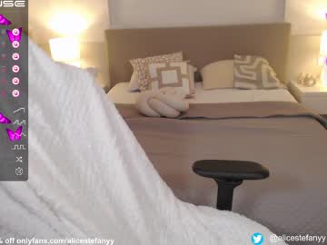 webcam girl smileyouarehere image #4985303