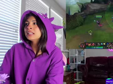 webcam girl violetttflowers image #5478989