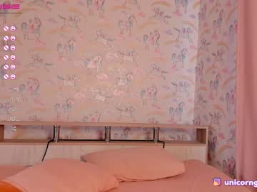 webcam girl unicorngirls image #1183480