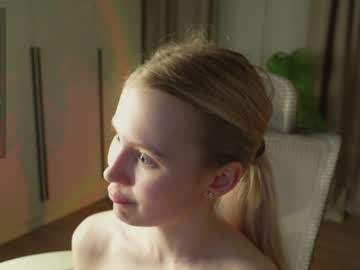 webcam girl sonyaericsson image #6830177
