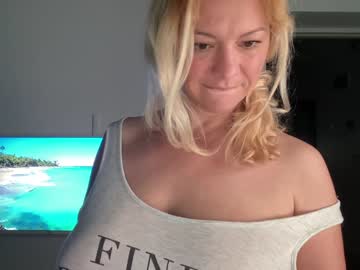 webcam girl kiradivine image #2328648