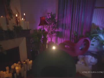 webcam girl lucieoude_ image #3228296
