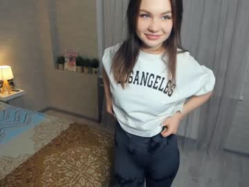 webcam girl smiles_energy image #5954911