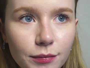 webcam girl moon_milking image #5764817