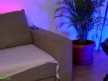 webcam girl naughtyrider69 image #585027