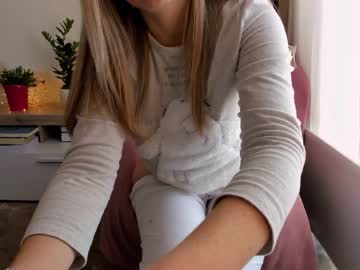 webcam girl bestgirl_ofthe_neighborhood image #3897073