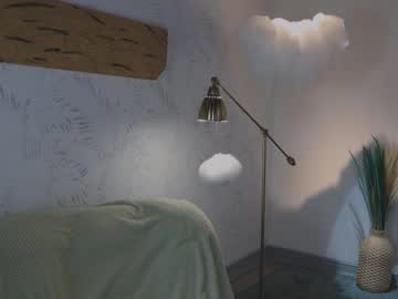 webcam girl cloud_models image #1780581
