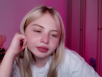 webcam girl shy_blondiee image #3705772