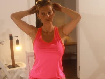webcam girl hatnbelt image #3944909