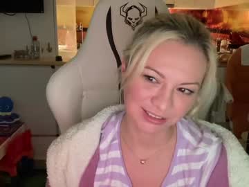 webcam girl kiradivine image #3562028