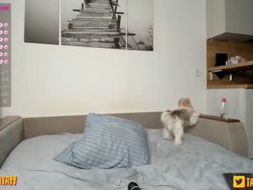 webcam girl chloetaya image #1190972