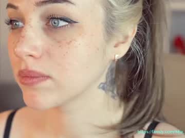webcam girl mia_milagros image #1800104