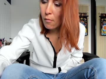 webcam girl eatmypie69 image #2706271