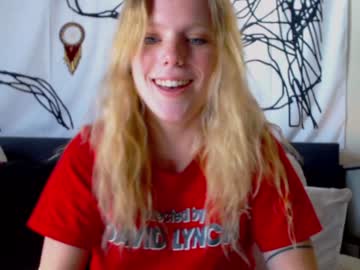 webcam girl crimsonxrapture image #446537